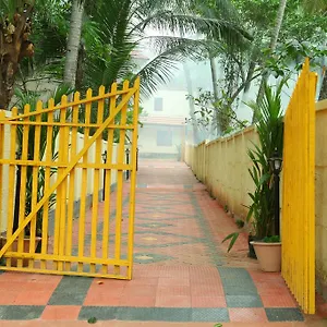 2* Bed & Breakfast Savithri Bamboo &